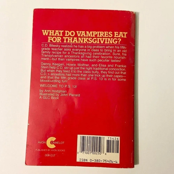 Vintage 1988  Theres a Batwing in My Lunchbox Ann Hodgman Avon Camelot Book - Picture 11 of 11